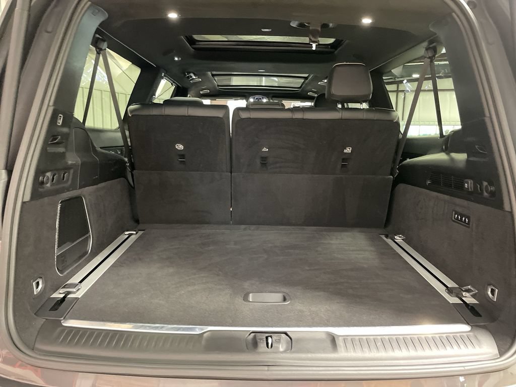 Used 2024 Jeep Grand Wagoneer L Series II w/ Quick Order Packagew 28T AWD/4WD image 27