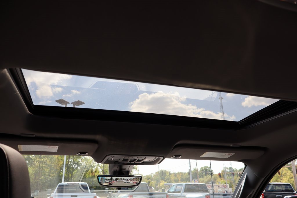 Used 2021 Chevrolet Silverado 3500 LTZ w/ LTZ Convenience Package image 19