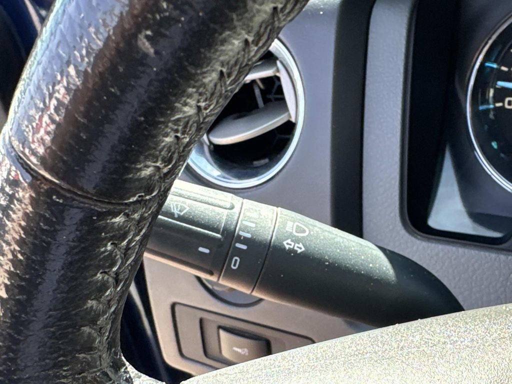Used 2012 Ford F150 XLT w/ XLT Chrome Pkg image 29