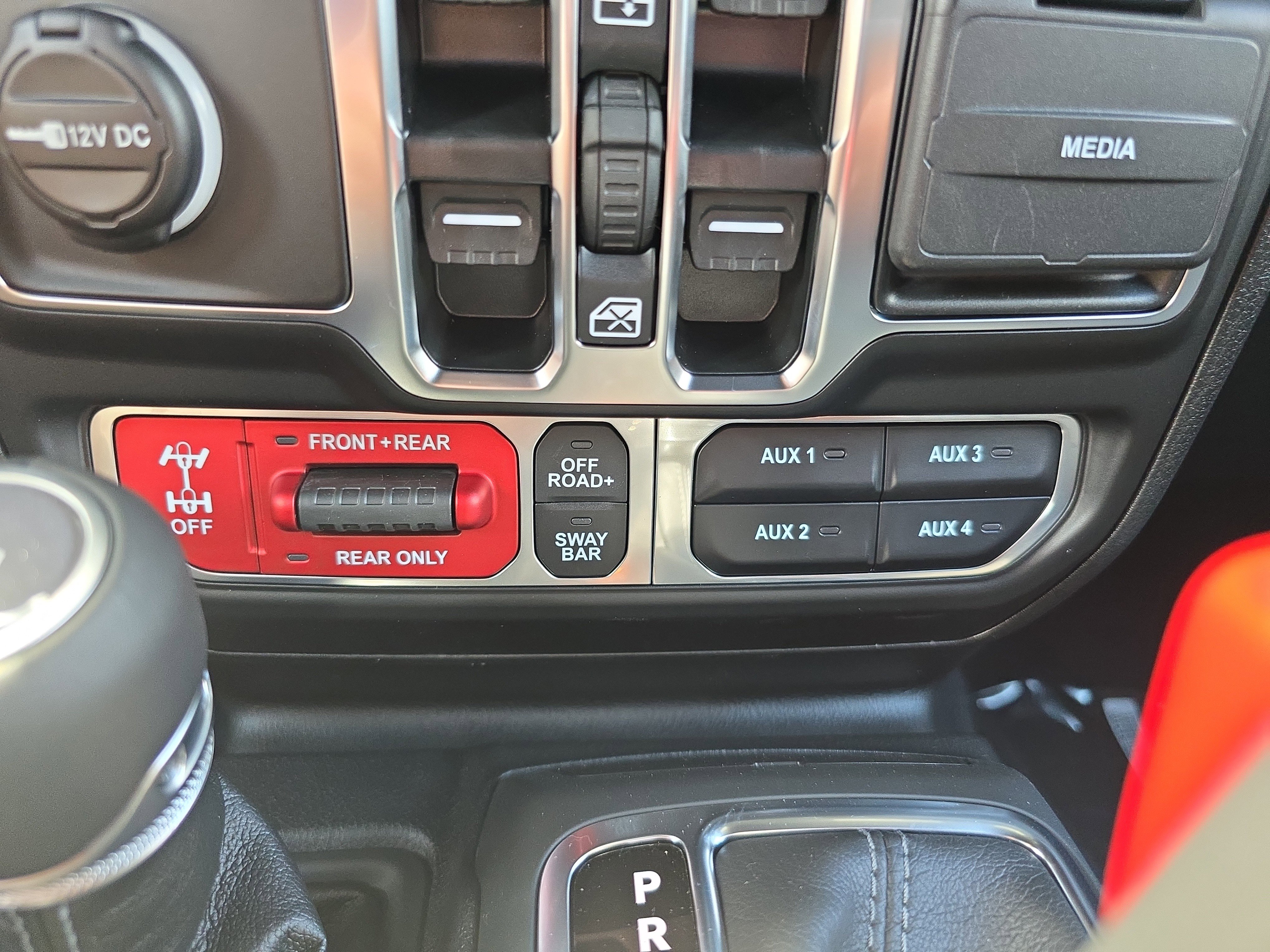 New 2025 Jeep Wrangler Unlimited Rubicon 392 image 28