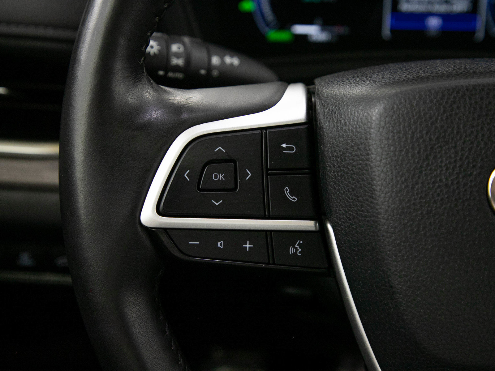 Used 2024 Toyota Grand Highlander AWD Hybrid image 25