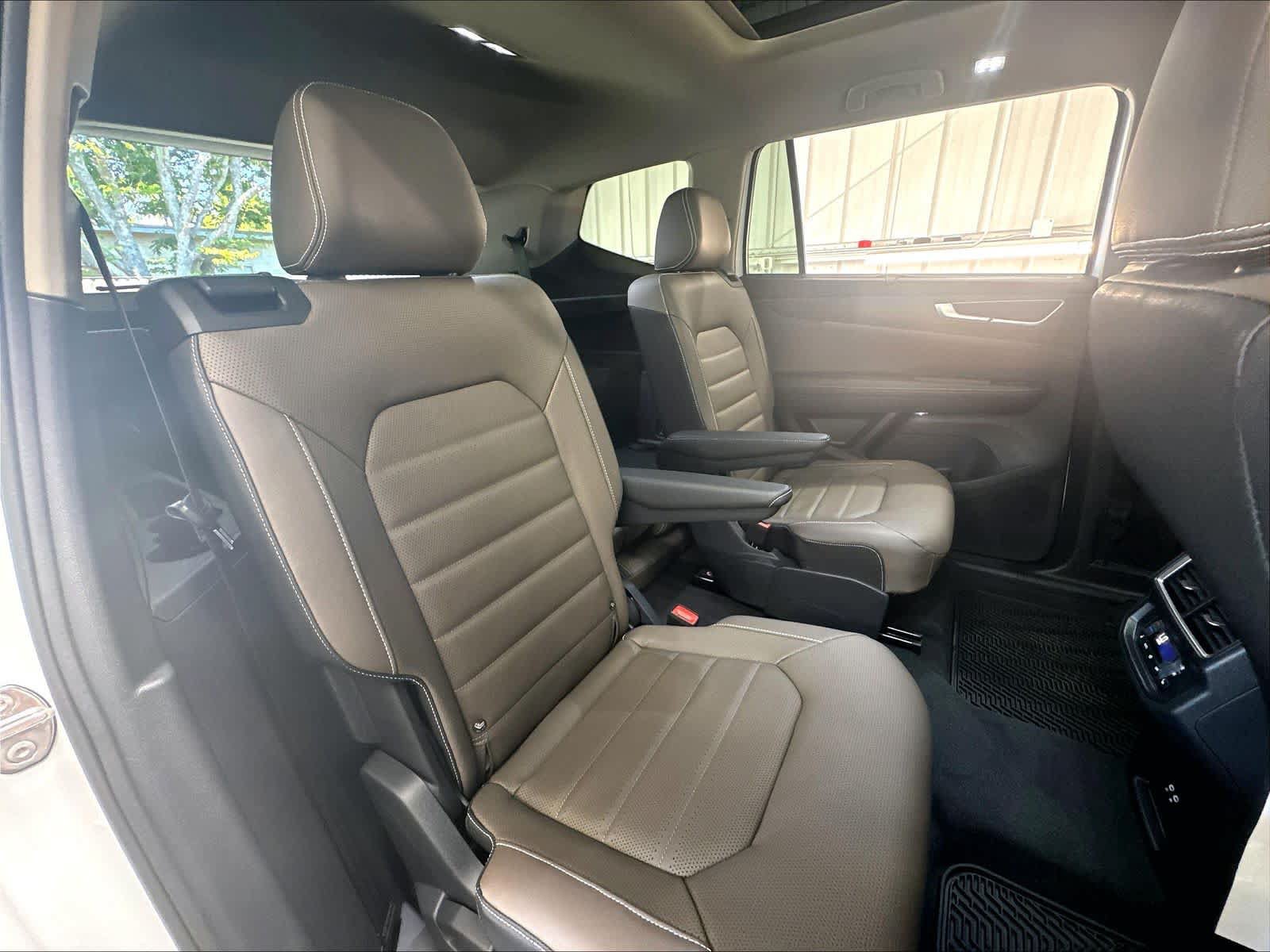 New 2026 Volkswagen Atlas SEL AWD/4WD image 10