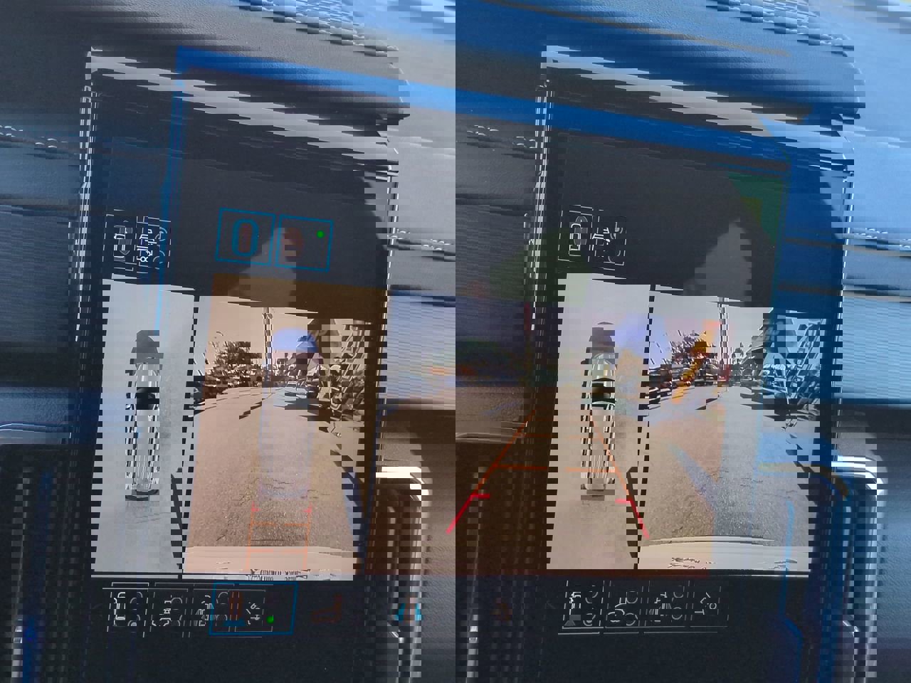 Used 2025 GMC Acadia Elevation image 20