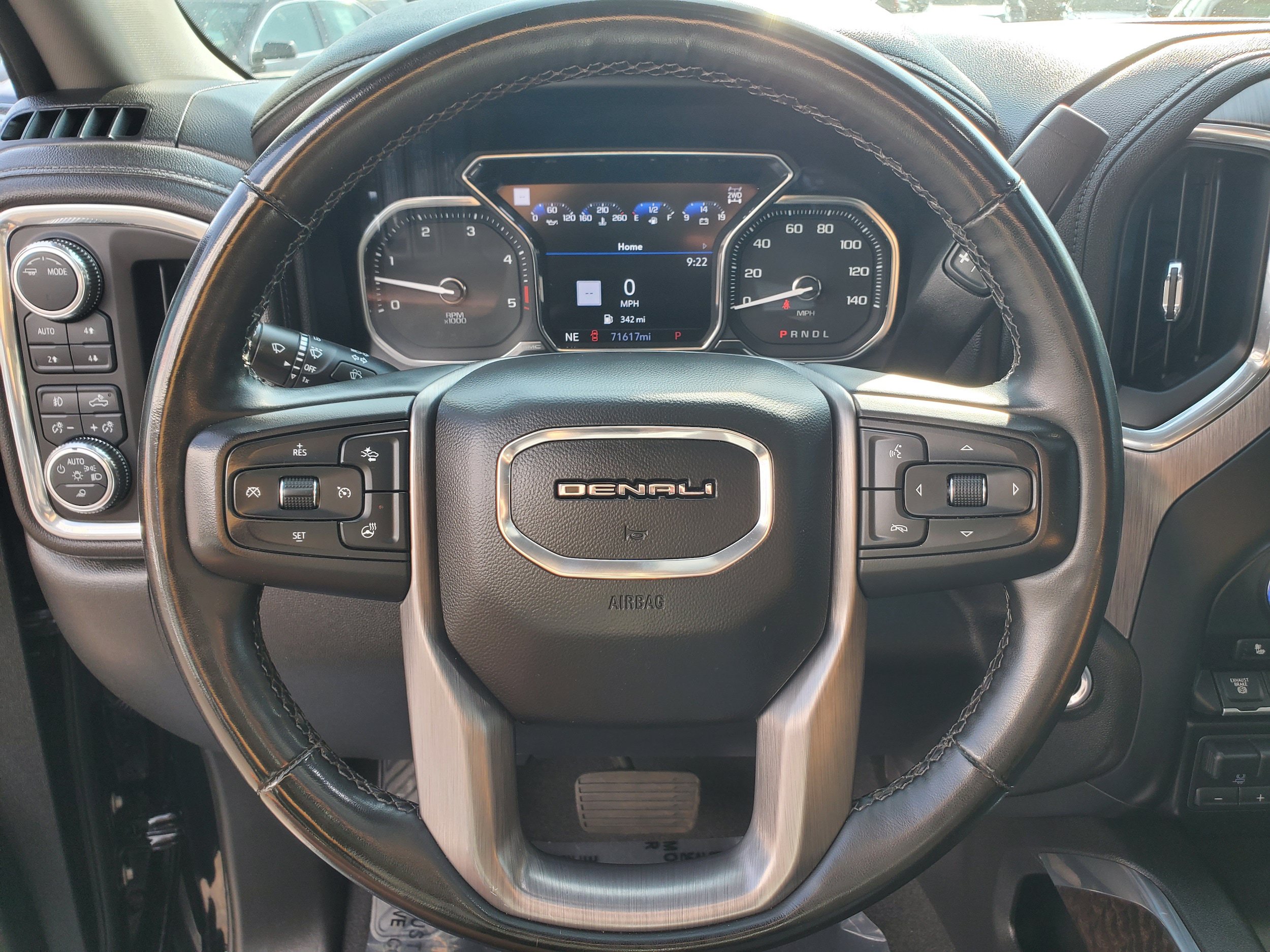 Used 2023 GMC Sierra 2500 Denali w/ Denali Ultimate Package AWD/4WD image 18