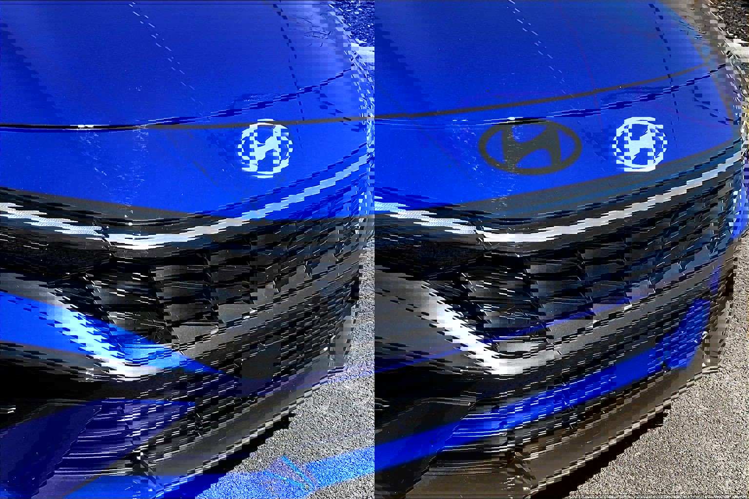 Certified 2025 Hyundai Elantra SEL image 33