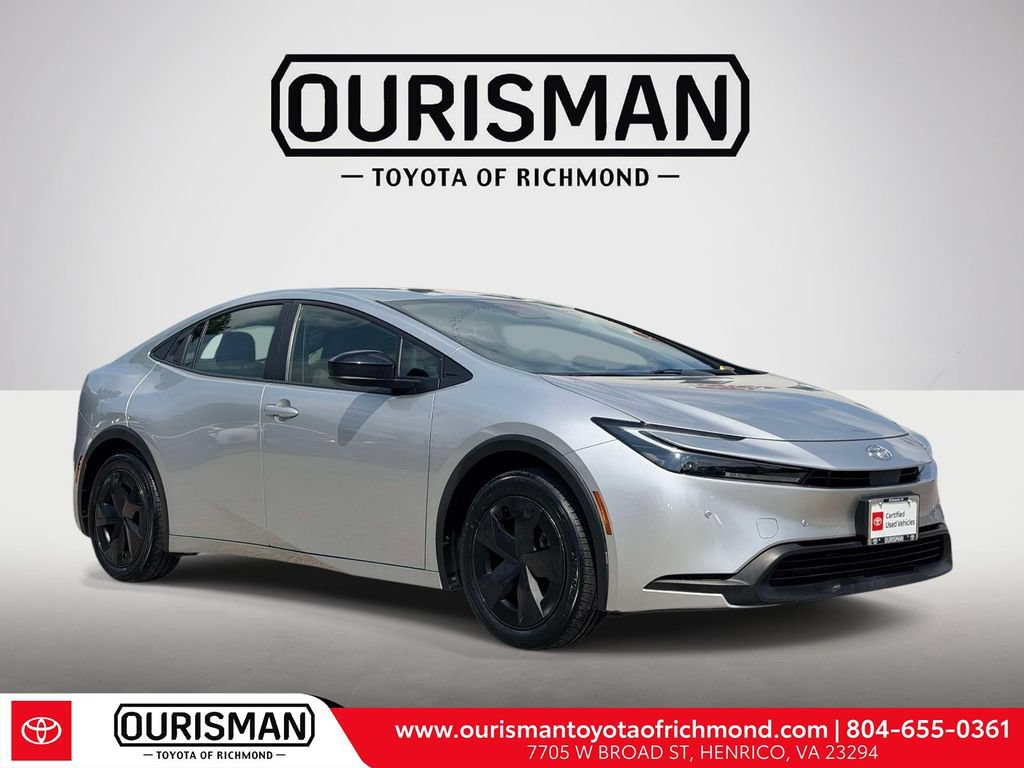 Used 2024 Toyota Prius LE FWD image 1