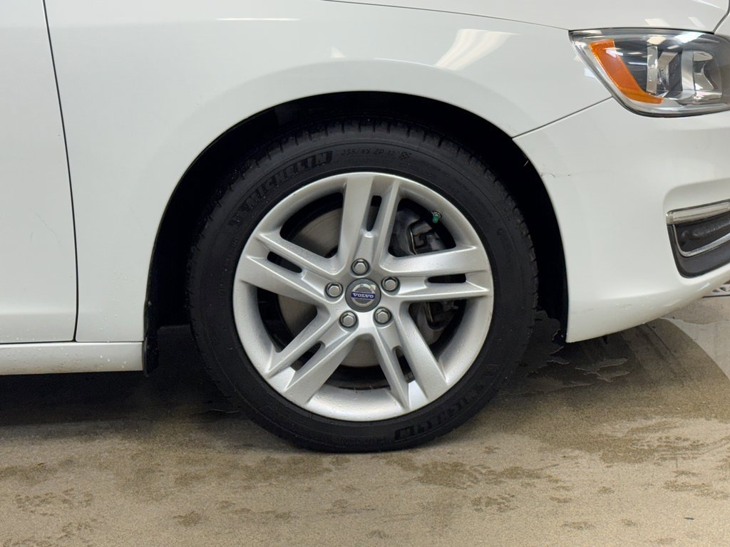 Used 2015 Volvo V60 T5 Premier Plus image 4