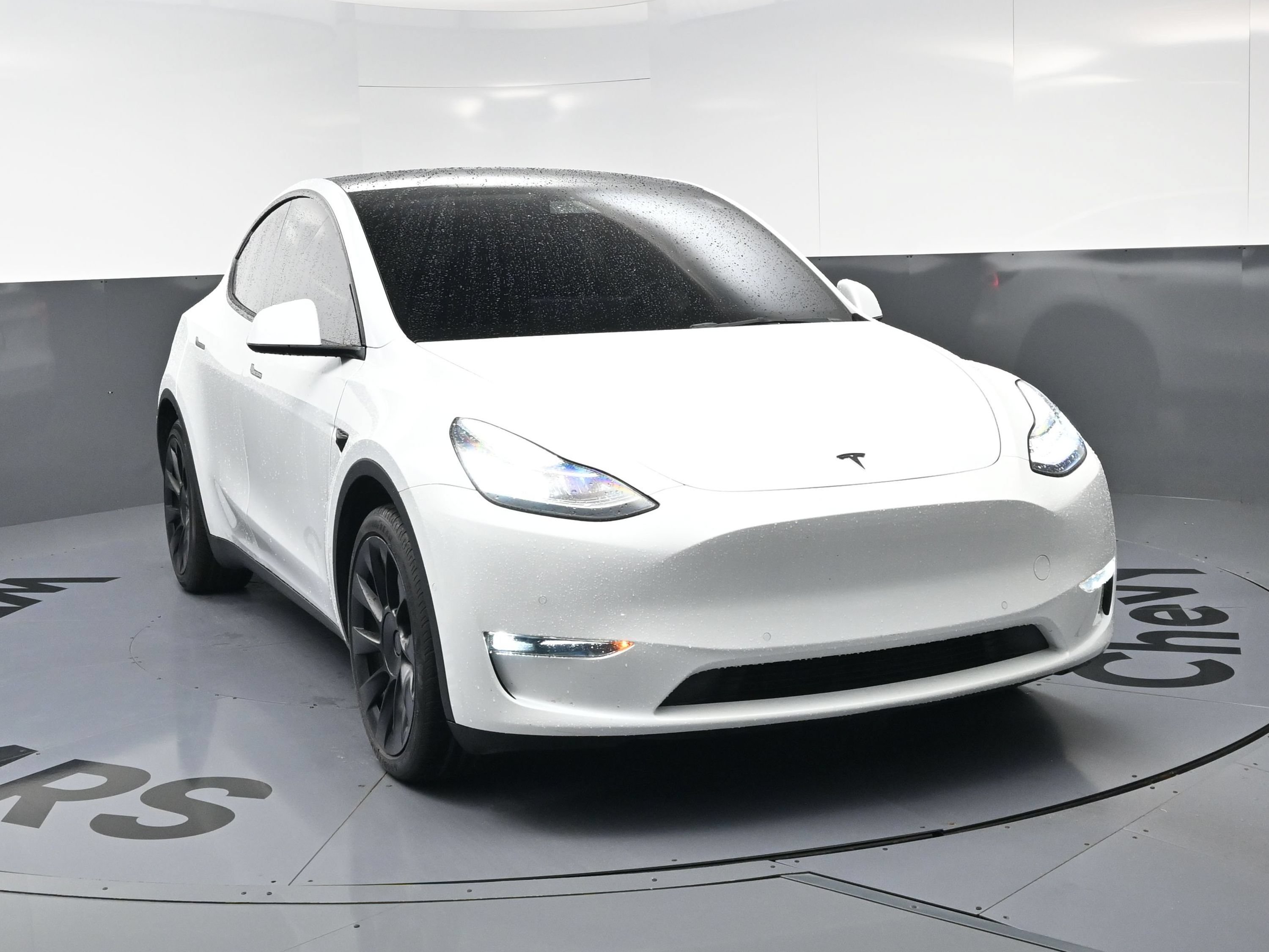 Used 2021 Tesla Model Y Long Range AWD/4WD image 3