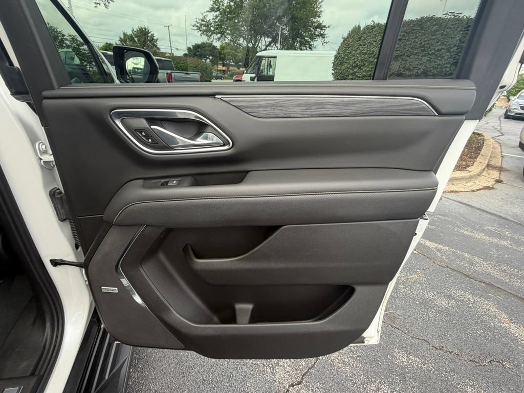Certified 2023 GMC Yukon XL SLT AWD/4WD image 16
