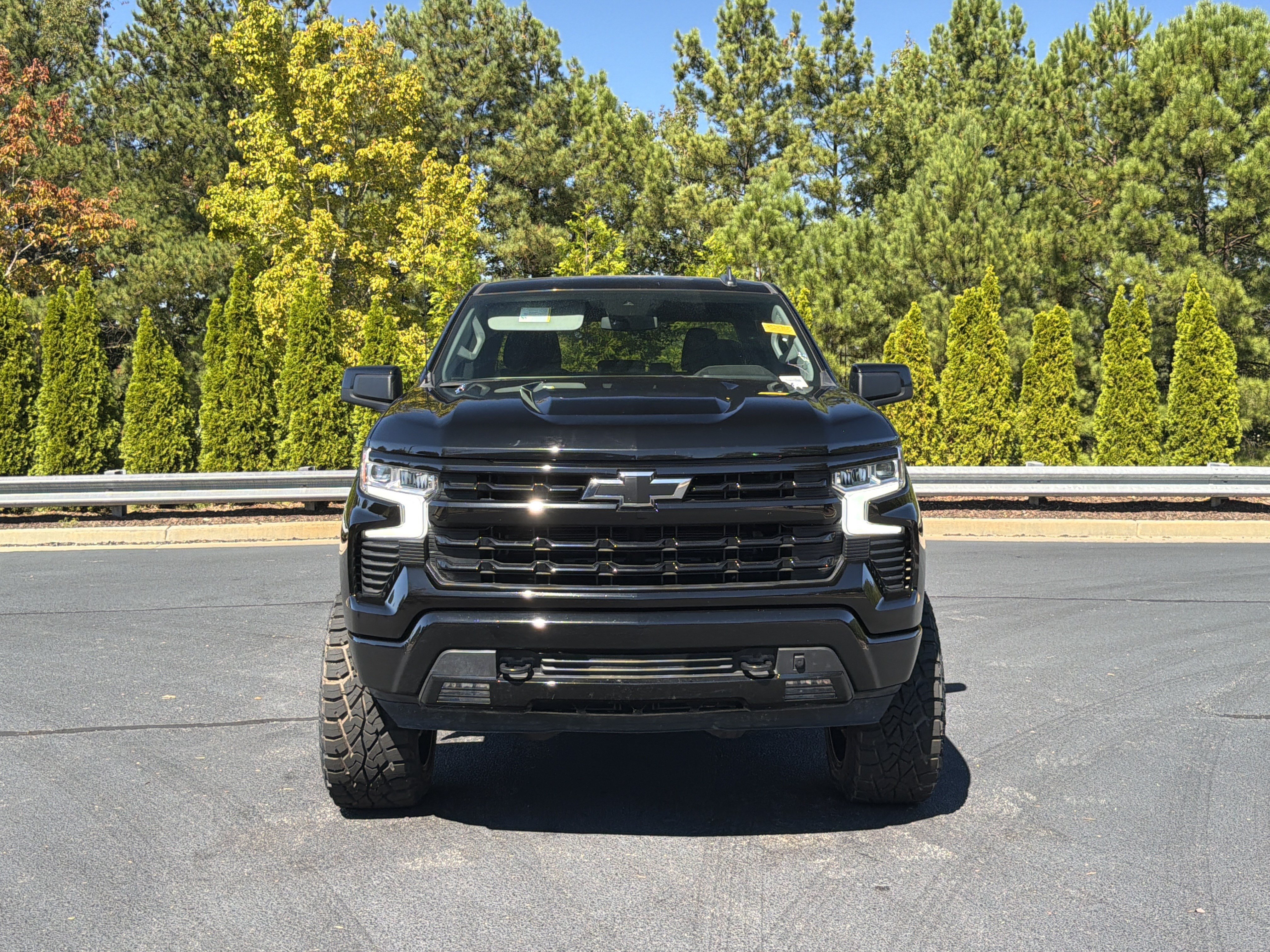Used 2024 Chevrolet Silverado 1500 RST w/ Z71 Off-Road Package AWD/4WD image 10