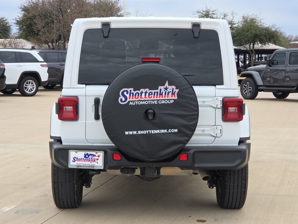 Used 2024 Jeep Wrangler Sahara w/ Technology Group image 7