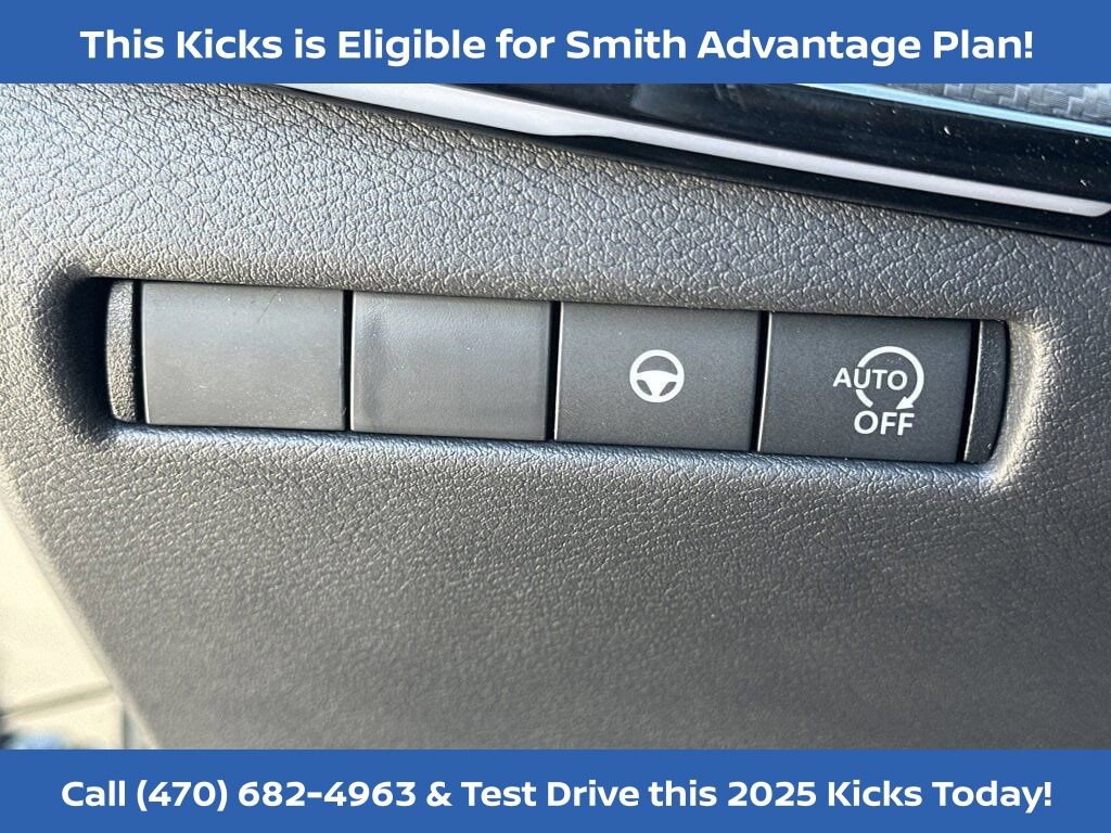 New 2025 Nissan Kicks SR image 14