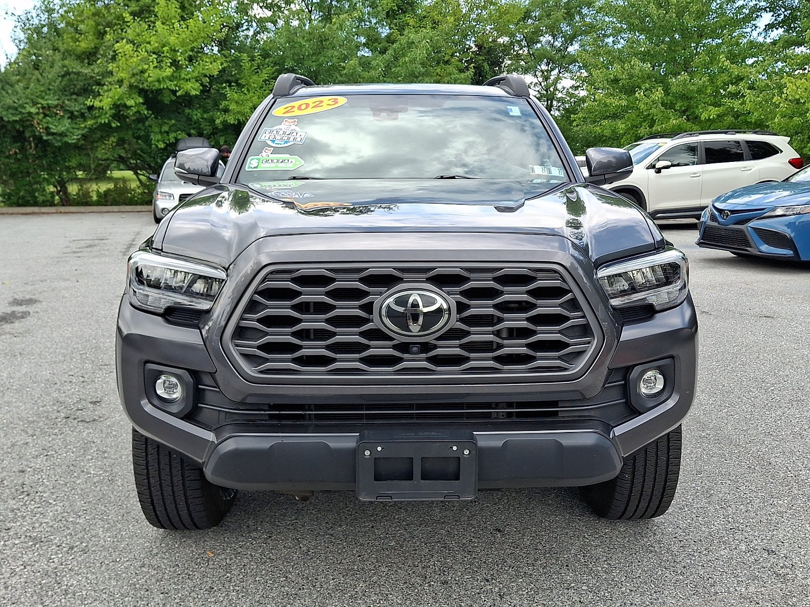 Used 2023 Toyota Tacoma TRD Off-Road w/ TRD Premium Off Road Package AWD/4WD image 2