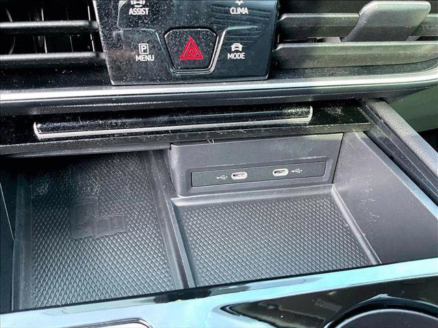 Used 2024 Volkswagen Atlas SE w/ Panoramic Sunroof Package FWD image 26
