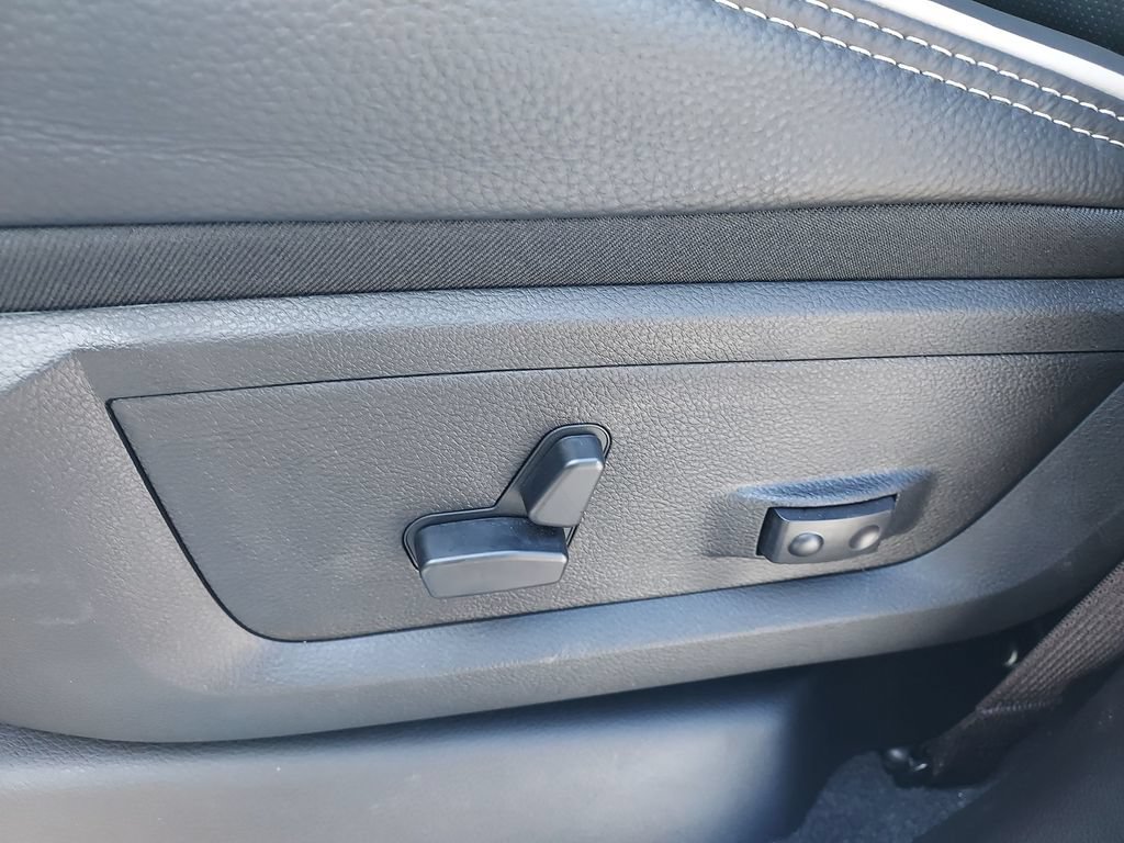 New 2026 RAM 3500 Limited AWD/4WD image 18