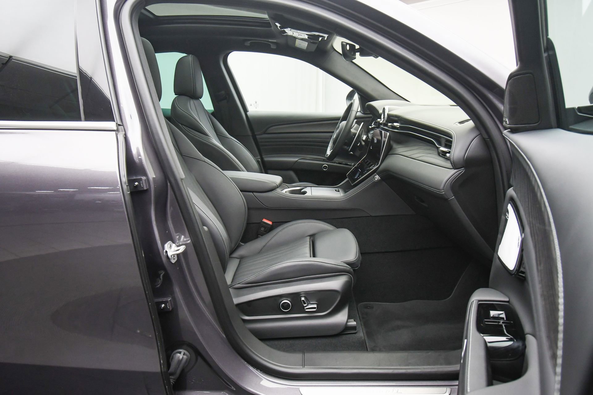 New 2025 Maserati Grecale GT image 44