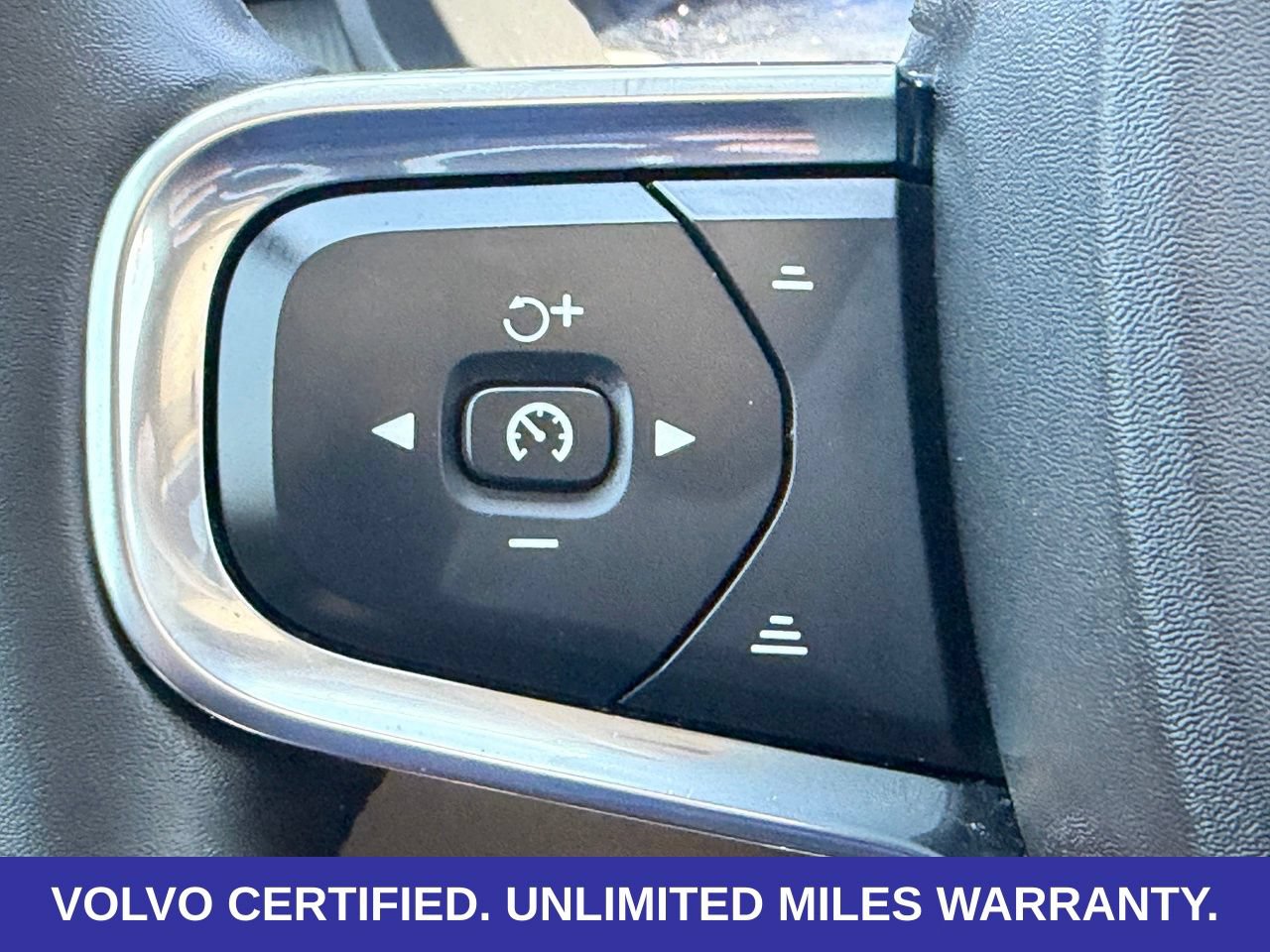 Certified 2026 Volvo XC40 B5 Plus AWD/4WD image 15