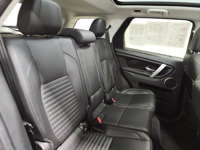 Used 2020 Land Rover Discovery Sport SE image 19