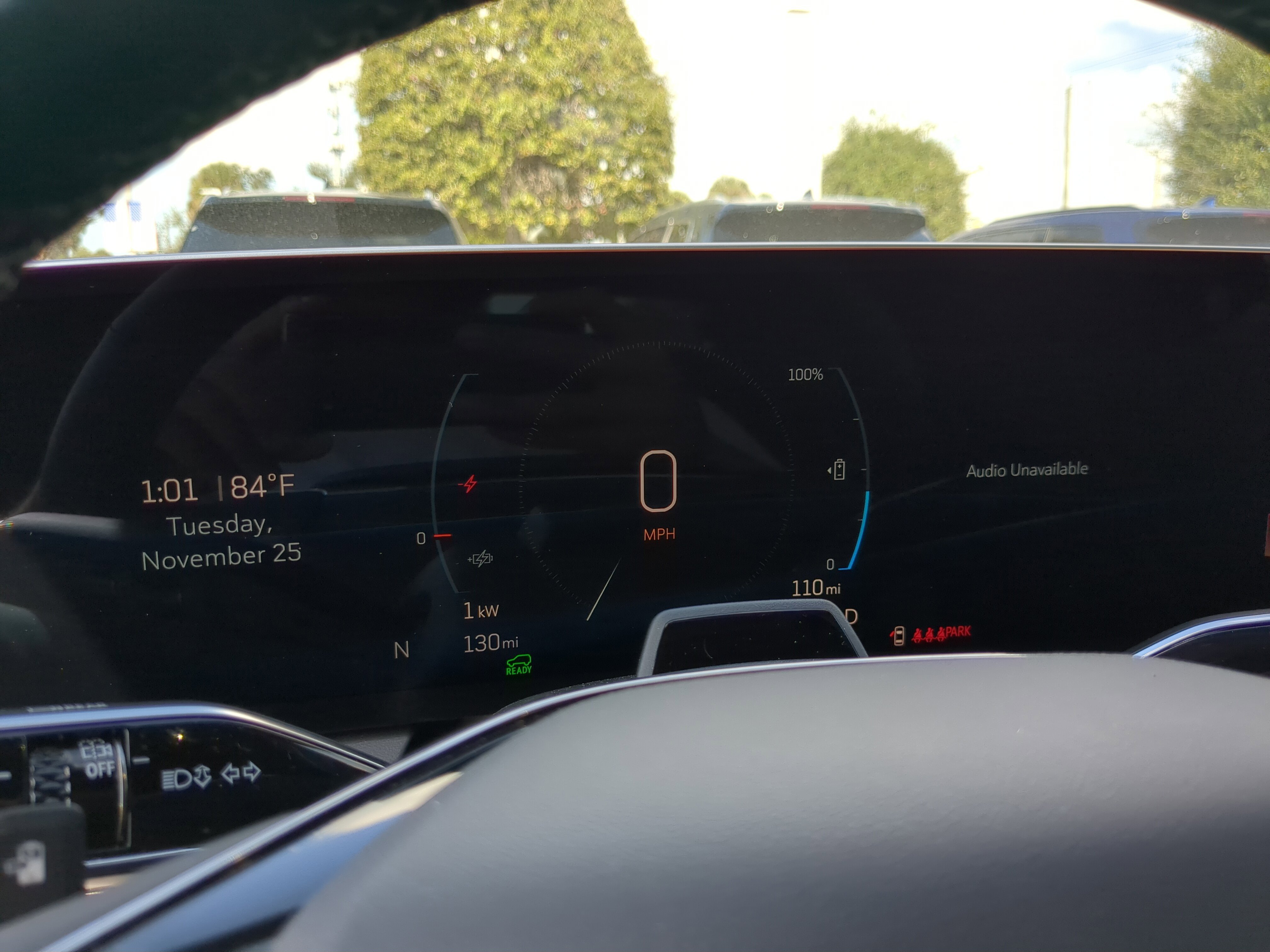 New 2025 Cadillac Optiq Luxury 2 image 31