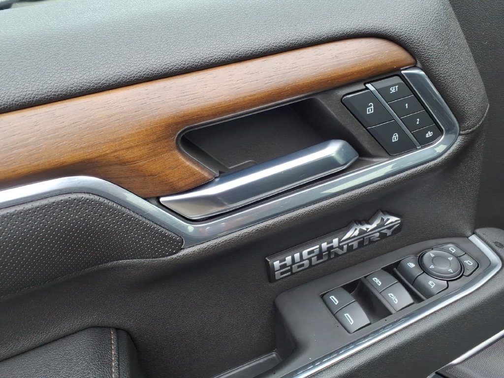 Certified 2023 Chevrolet Silverado 1500 High Country w/ High Country Premium Package AWD/4WD image 13