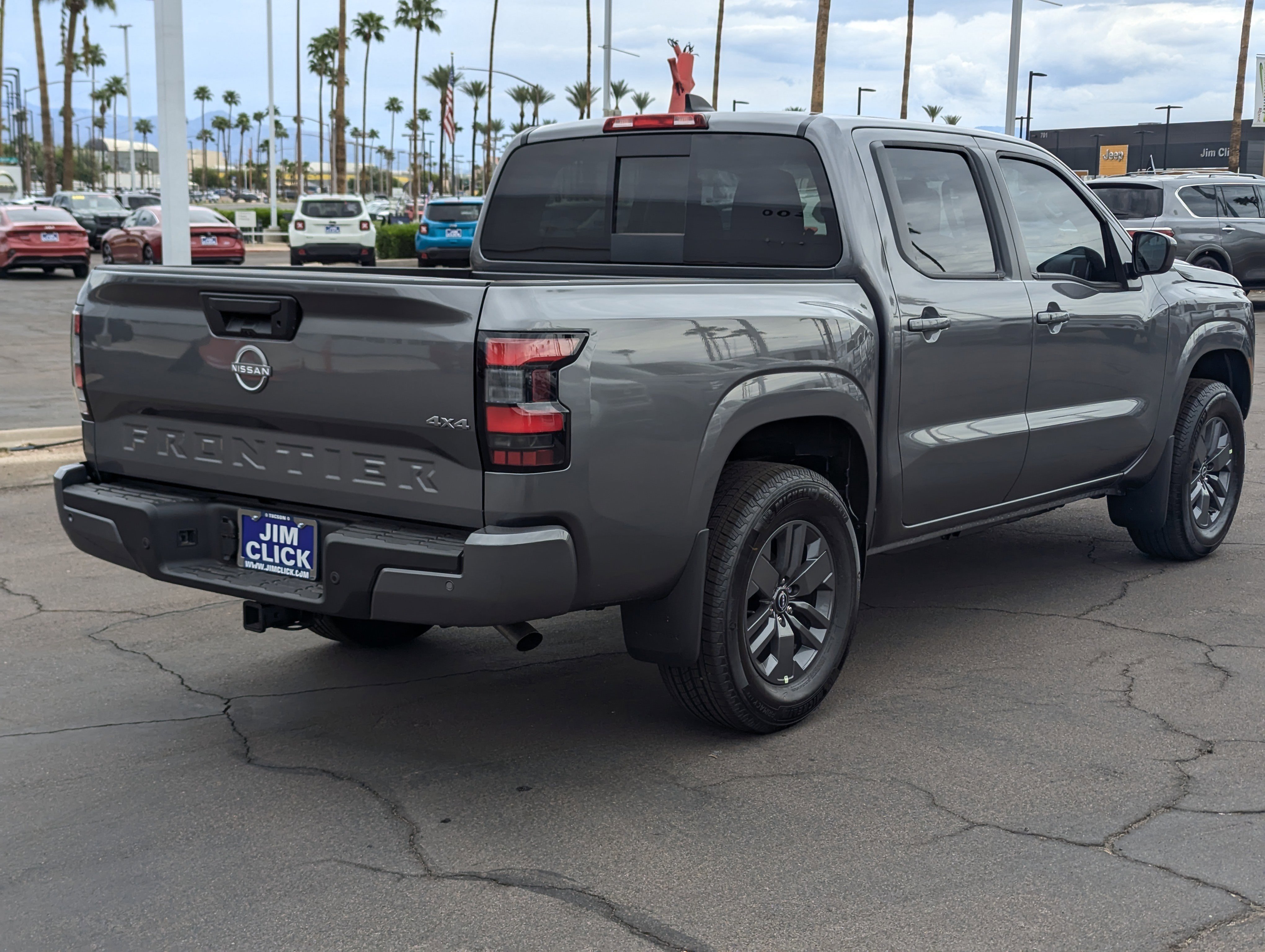 New 2025 Nissan Frontier SV w/ SV Convenience Package image 2