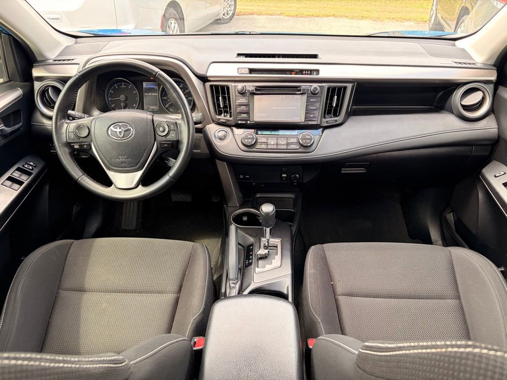 Used 2018 Toyota RAV4 XLE FWD image 14