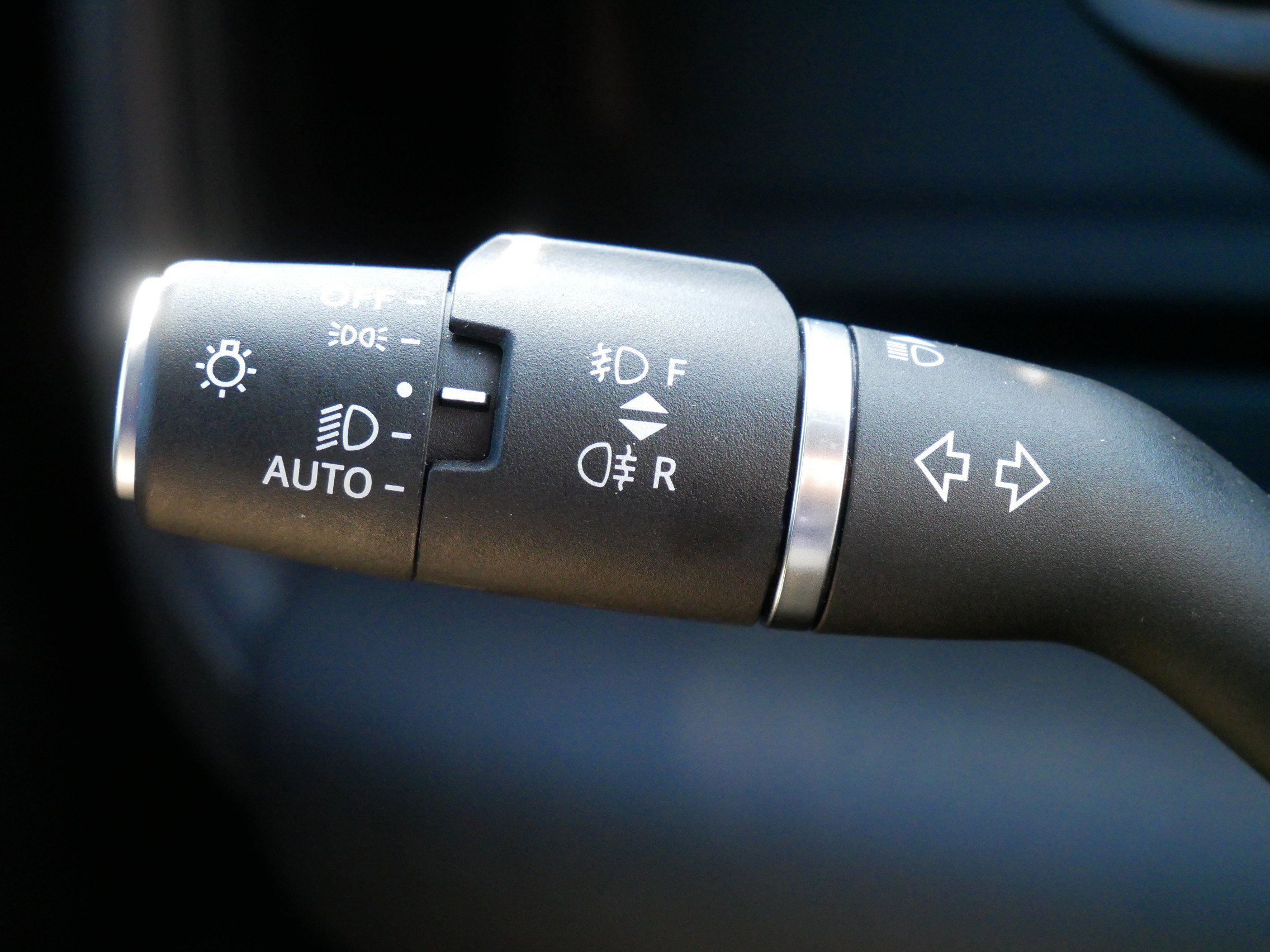 Used 2024 Land Rover Defender 130 X AWD/4WD image 33