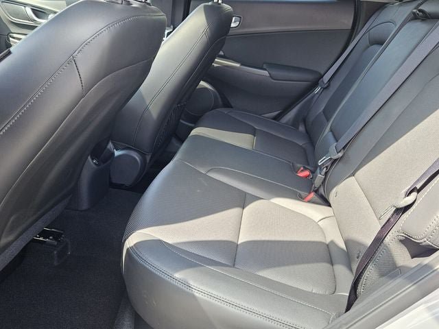 Used 2023 Hyundai Kona Limited w/ Cargo Package FWD image 11