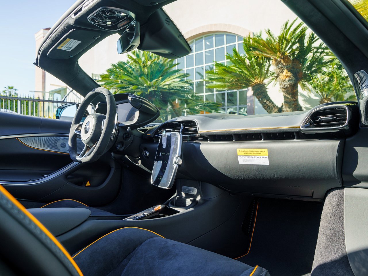 Used 2025 McLaren Artura Spider image 10