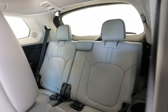 Used 2025 Honda Pilot Elite image 11