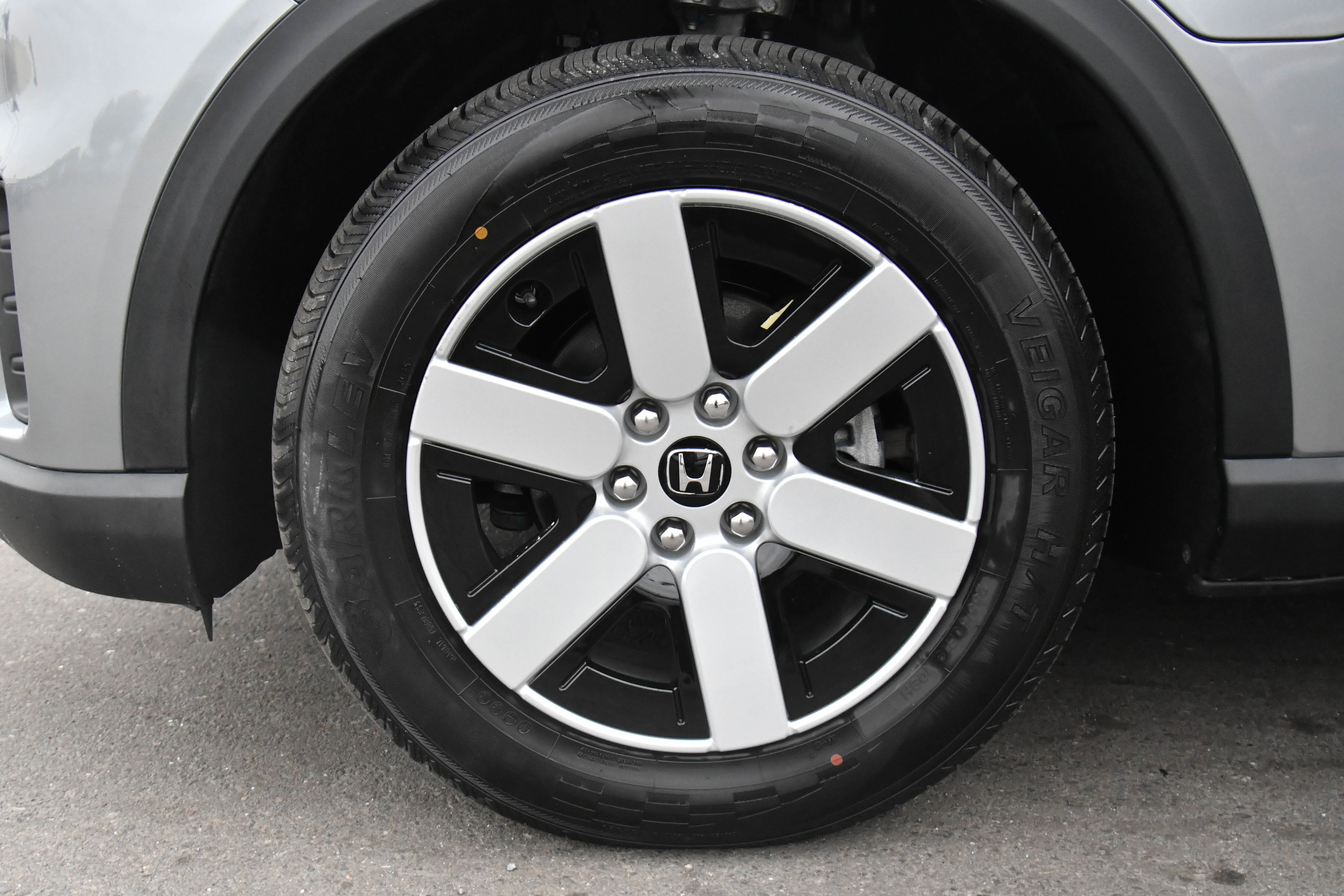 Used 2024 Honda Prologue EX image 12