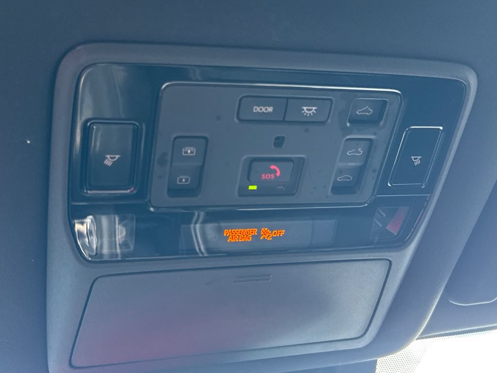 Used 2025 Toyota Grand Highlander AWD Hybrid image 32