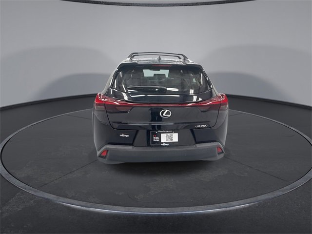 Used 2022 Lexus UX 200 image 7
