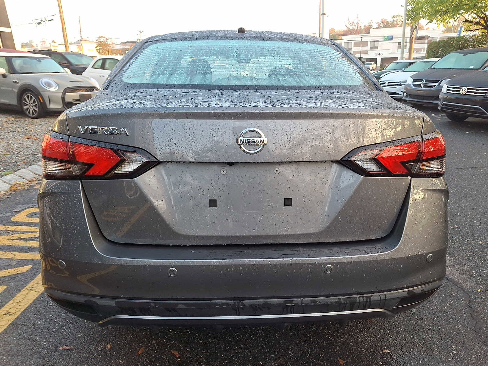 Used 2022 Nissan Versa S image 6