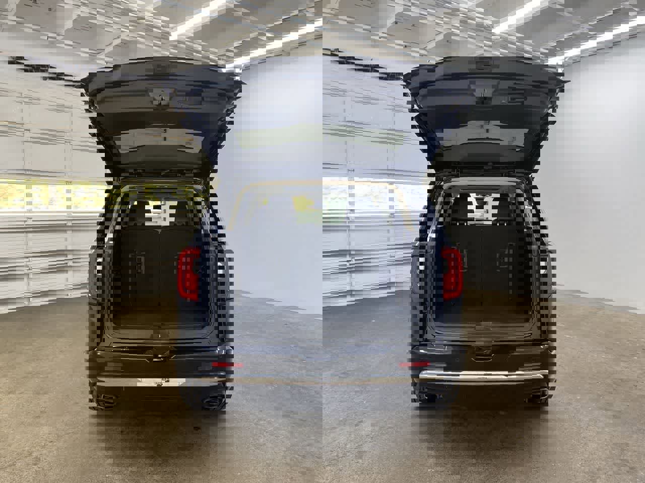 Used 2022 GMC Acadia Denali w/ Denali Ultimate Package AWD/4WD image 28