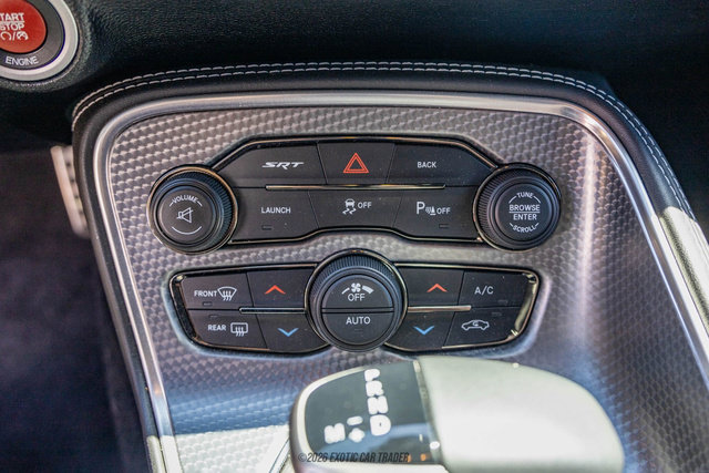 Used 2016 Dodge Challenger SRT Hellcat RWD image 26