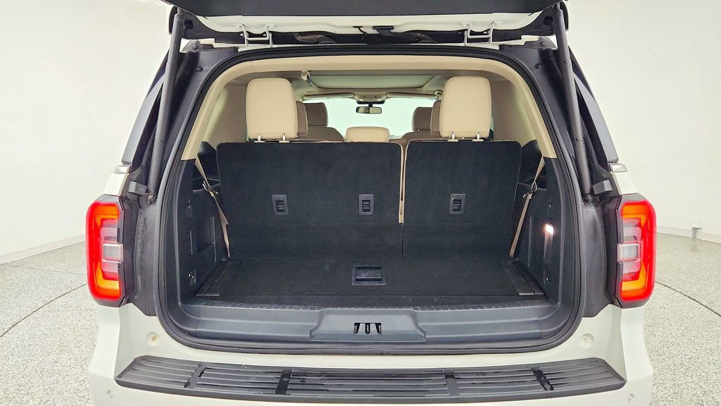 Used 2024 Ford Expedition Platinum AWD/4WD image 21