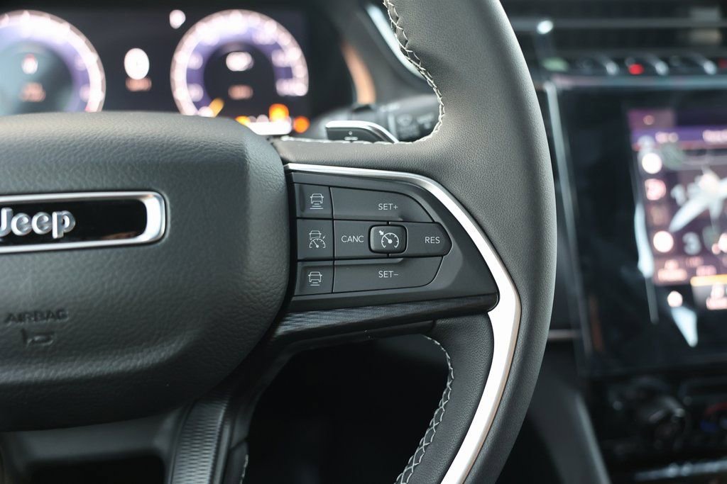 New 2025 Jeep Grand Cherokee Laredo X w/ Trailer Tow Package image 24