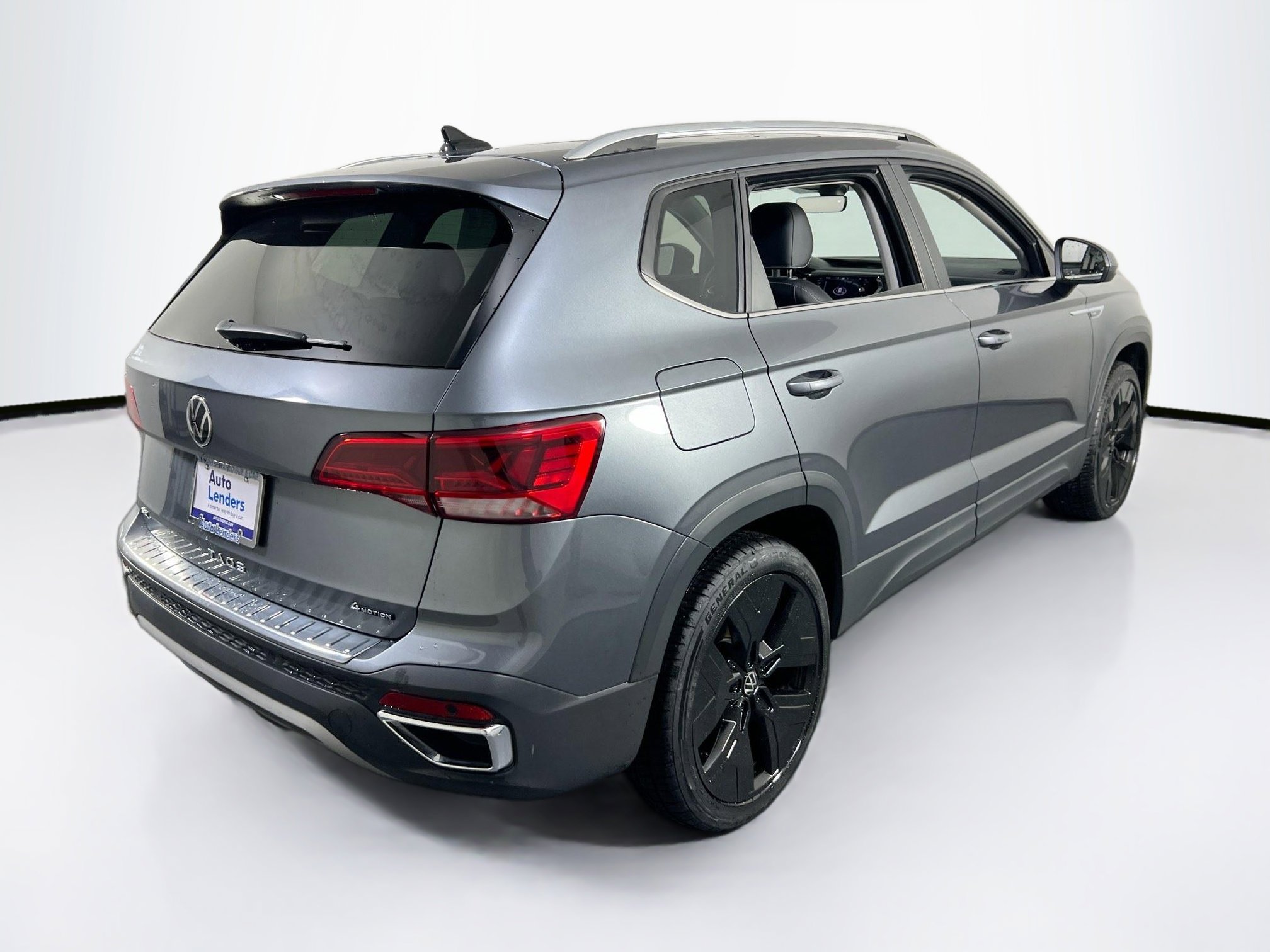 Used 2022 Volkswagen Taos SEL image 5