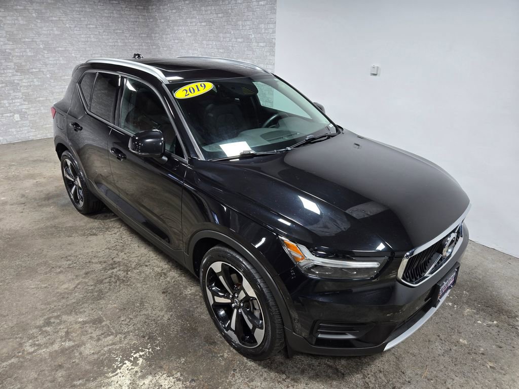 Used 2019 Volvo XC40 T5 Momentum image 63