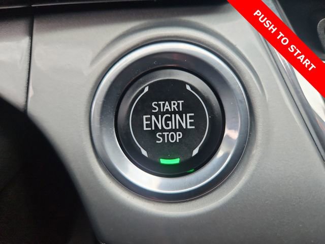 Used 2025 Chevrolet Trax LT w/ LT Convenience Package image 16