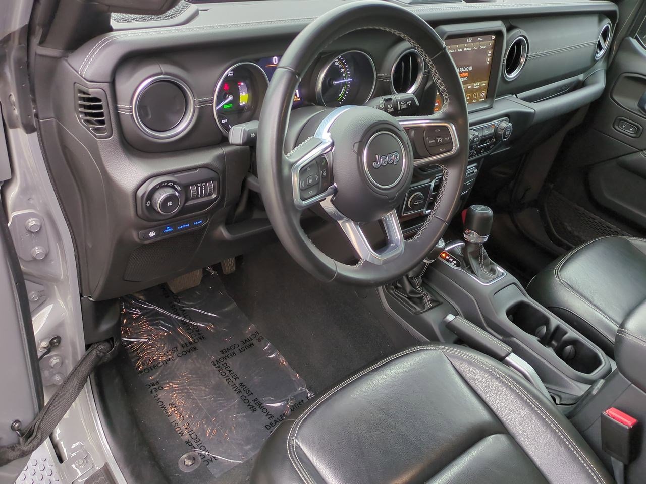 Used 2022 Jeep Wrangler Unlimited Sahara w/ Safety Group image 9