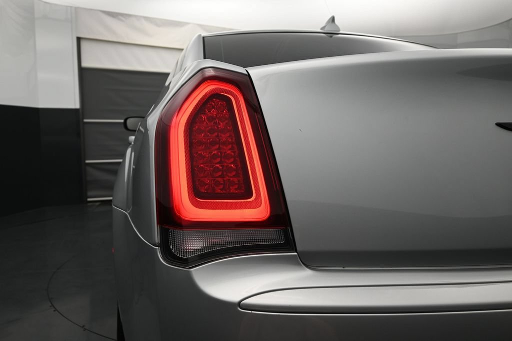 Used 2023 Chrysler 300 Touring w/ Safetytec Plus Group RWD image 12