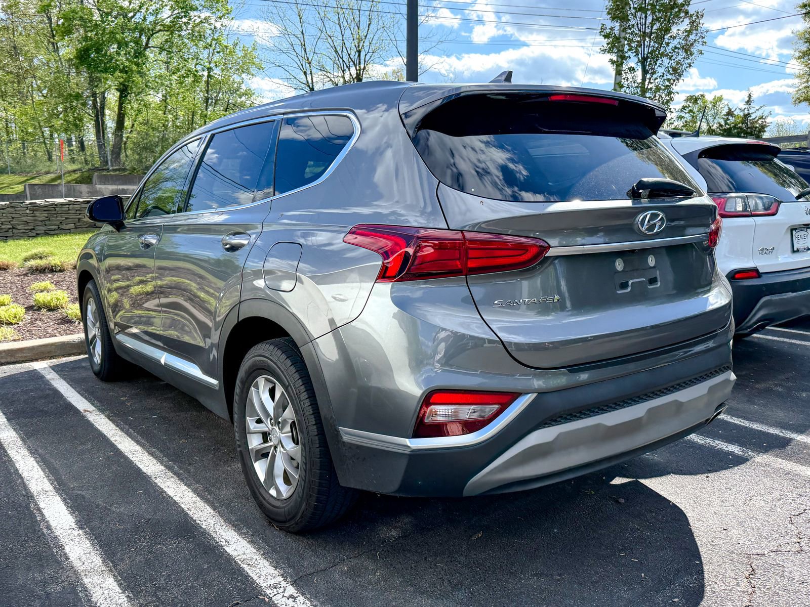 Used 2019 Hyundai Santa Fe SEL FWD image 4