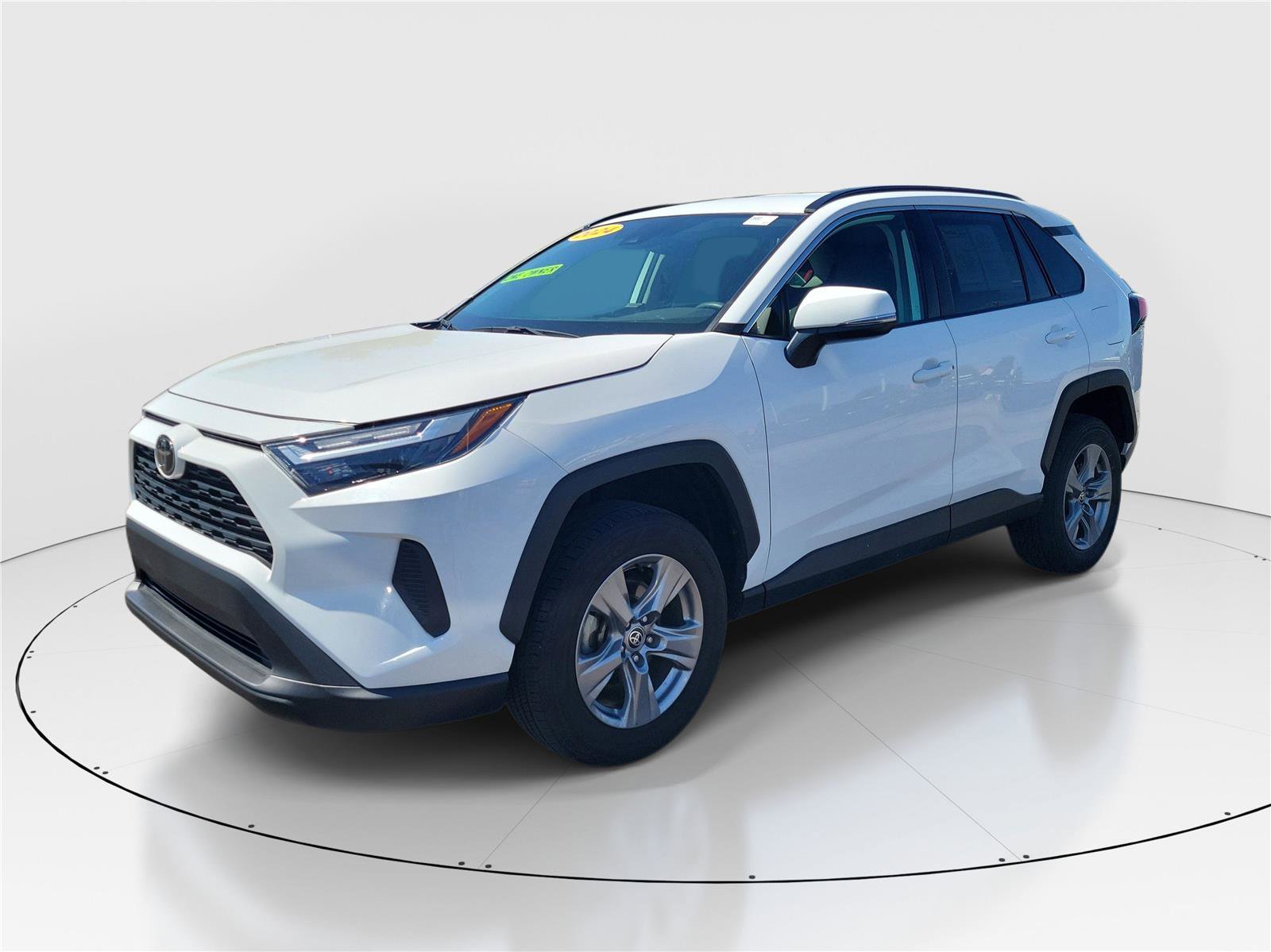 Used 2024 Toyota RAV4 XLE FWD image 2