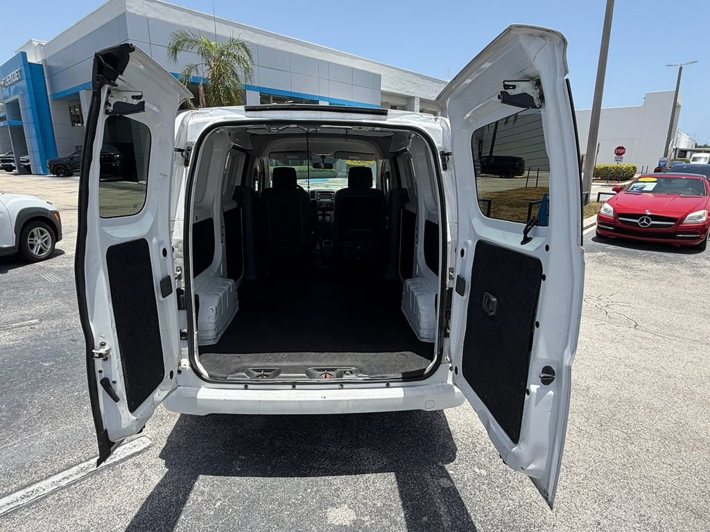 Used 2017 Nissan NV200 SV w/ Technology Package FWD image 12