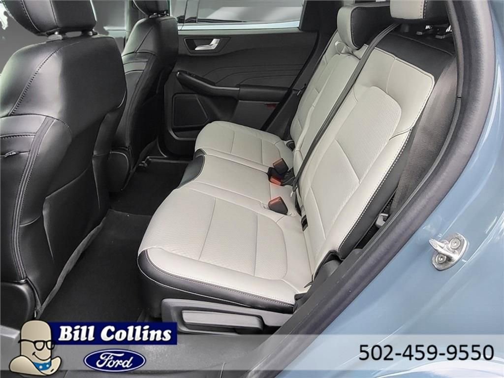 New 2024 Ford Escape SE image 25