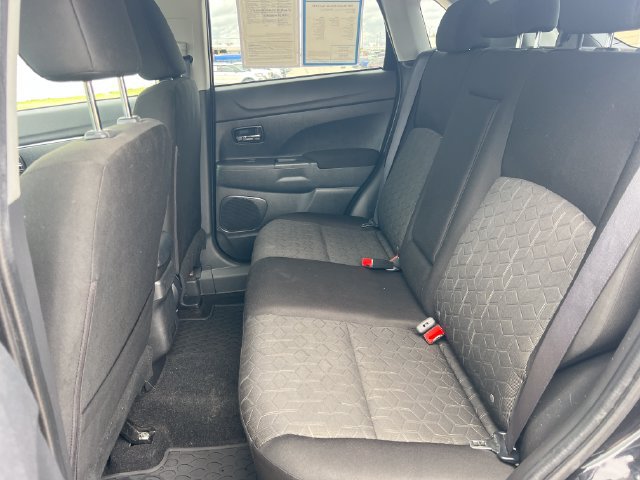 Used 2023 Mitsubishi Outlander Sport SE AWD/4WD image 19