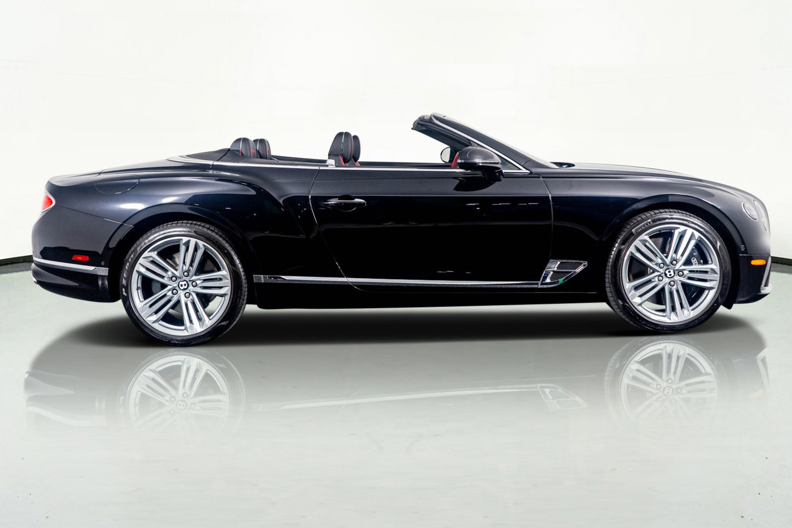 Used 2023 Bentley Continental GT V8 image 7