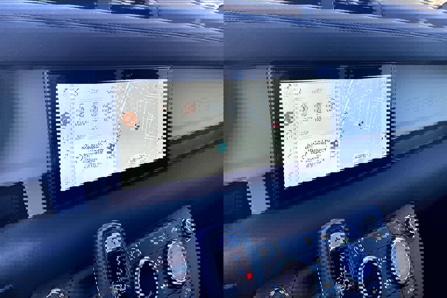 Used 2021 Land Rover Defender 110 S image 31